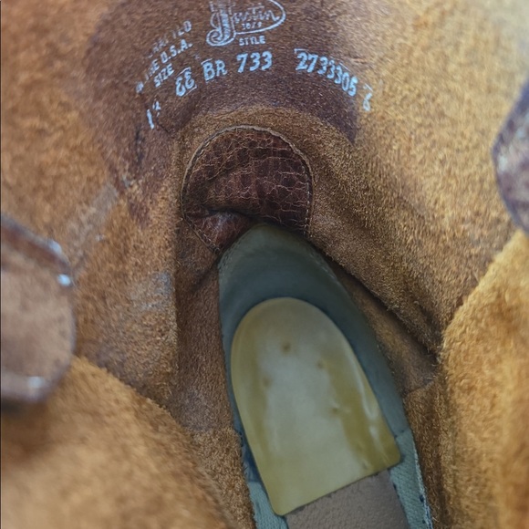 JUSTIN MEN'S DISTRESSED COWBOY BOOTS - SQUARE TOE - Picture 2 of 5